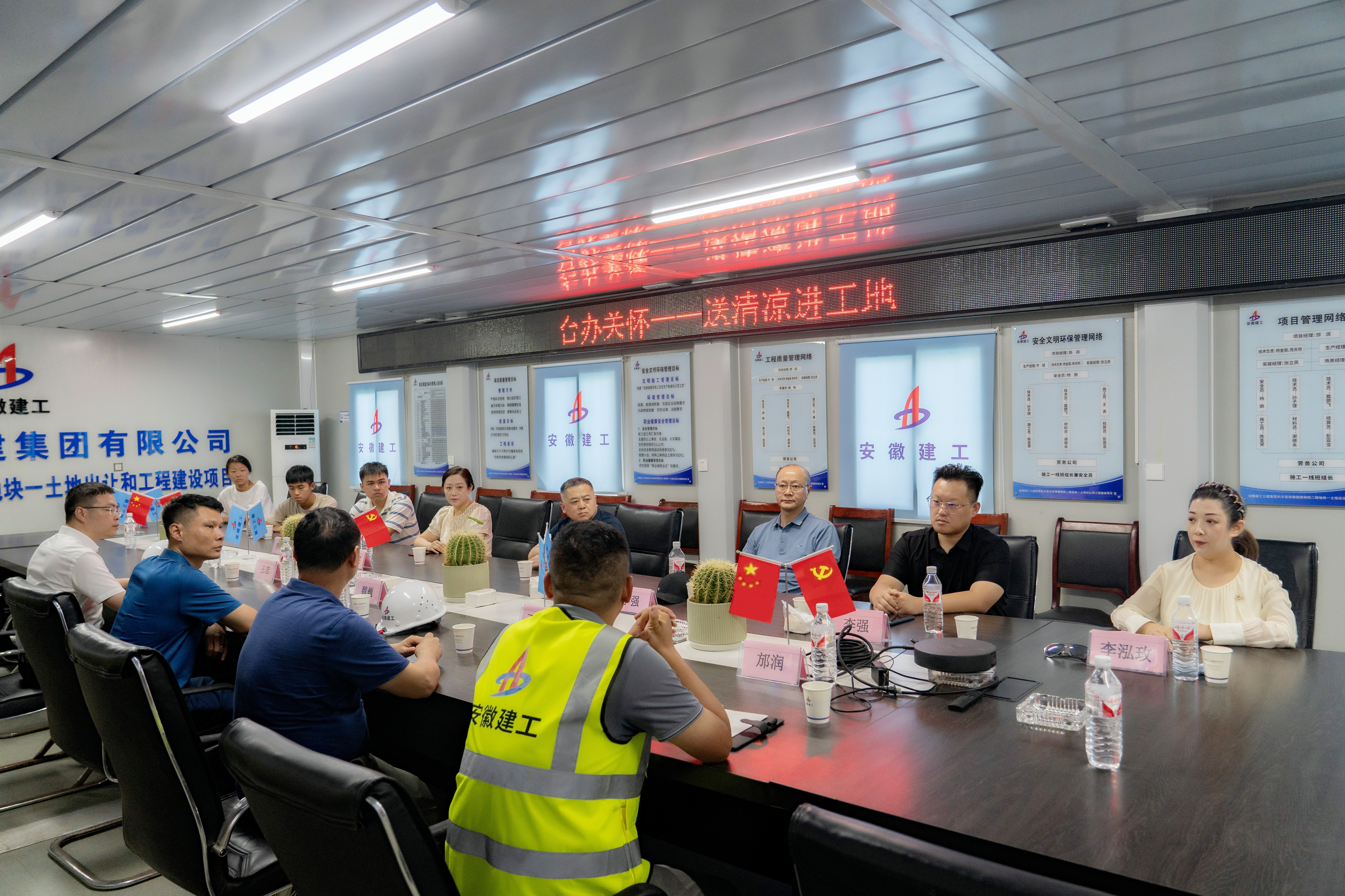 NIC02648 (1).jpg NIC02648 (1).jpg